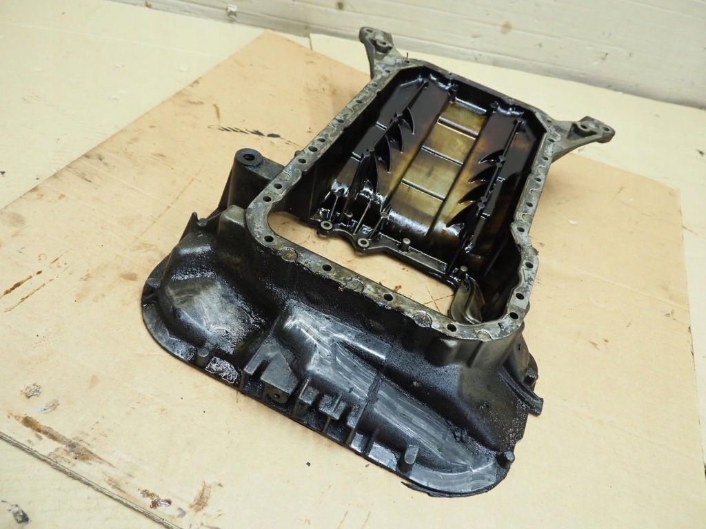 W210 3.2 v6 поддон масляная верхний 1120140502 Недорого