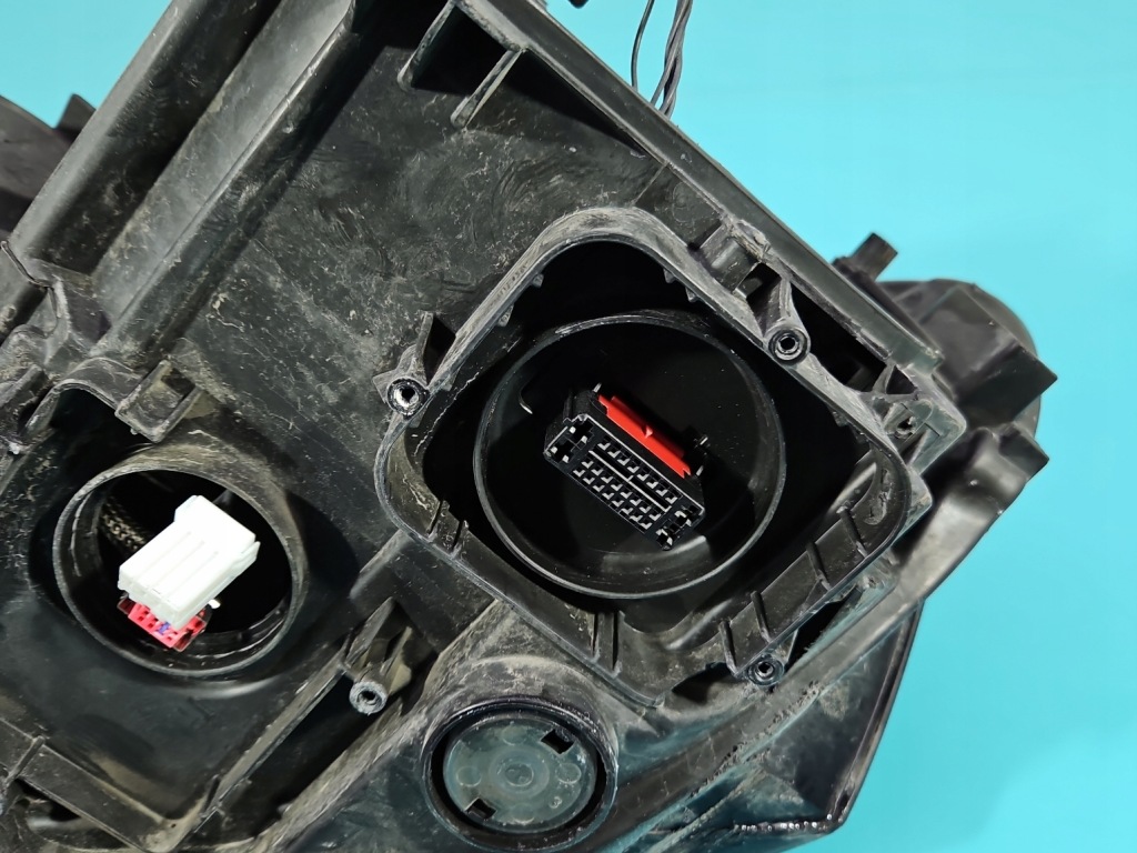 фото №16, Фара правый bixenon поворотный vw passat b7 europa повреждённый