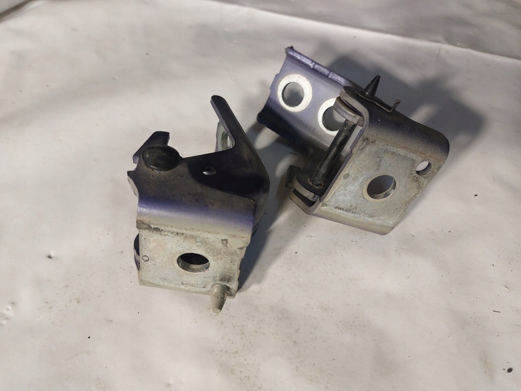 фото №1, Петли дверь правый перед peugeot 208 i