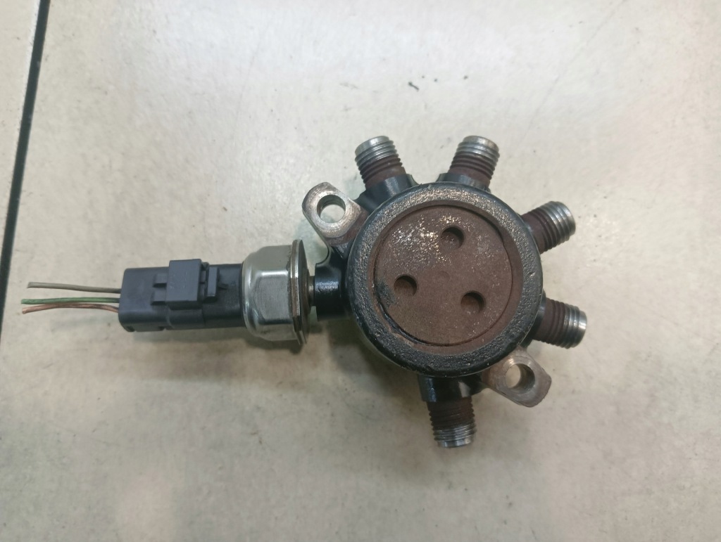 Розподільник пального renault megane ii 1.5 dci Ціна