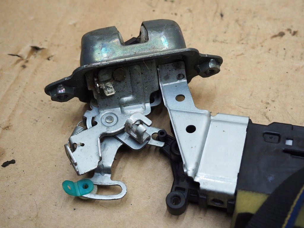 фото №13, Subaru legacy iii 01r kombi замок задній кришки