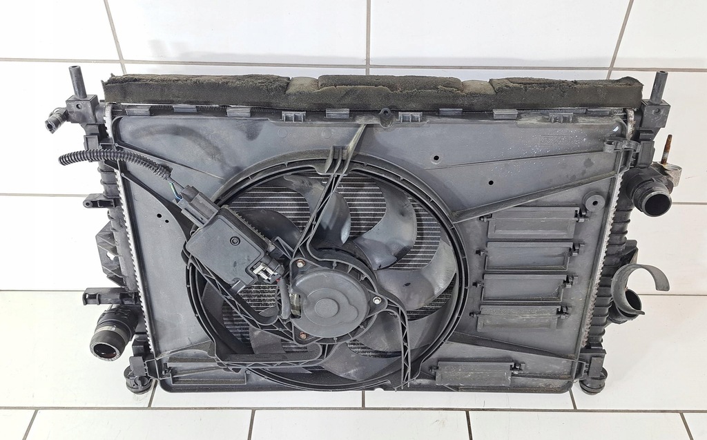 фото №6, Ford kuga mk1 2.0tdci радиатор + вентилятор комплект