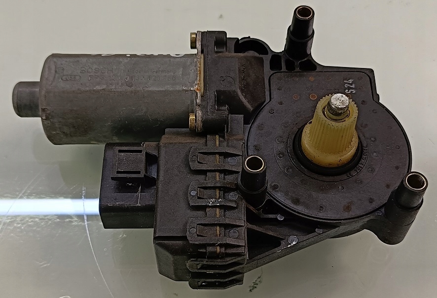 фото №1, Audi a4 b5 lift 00 r моторчик стекло правый перед