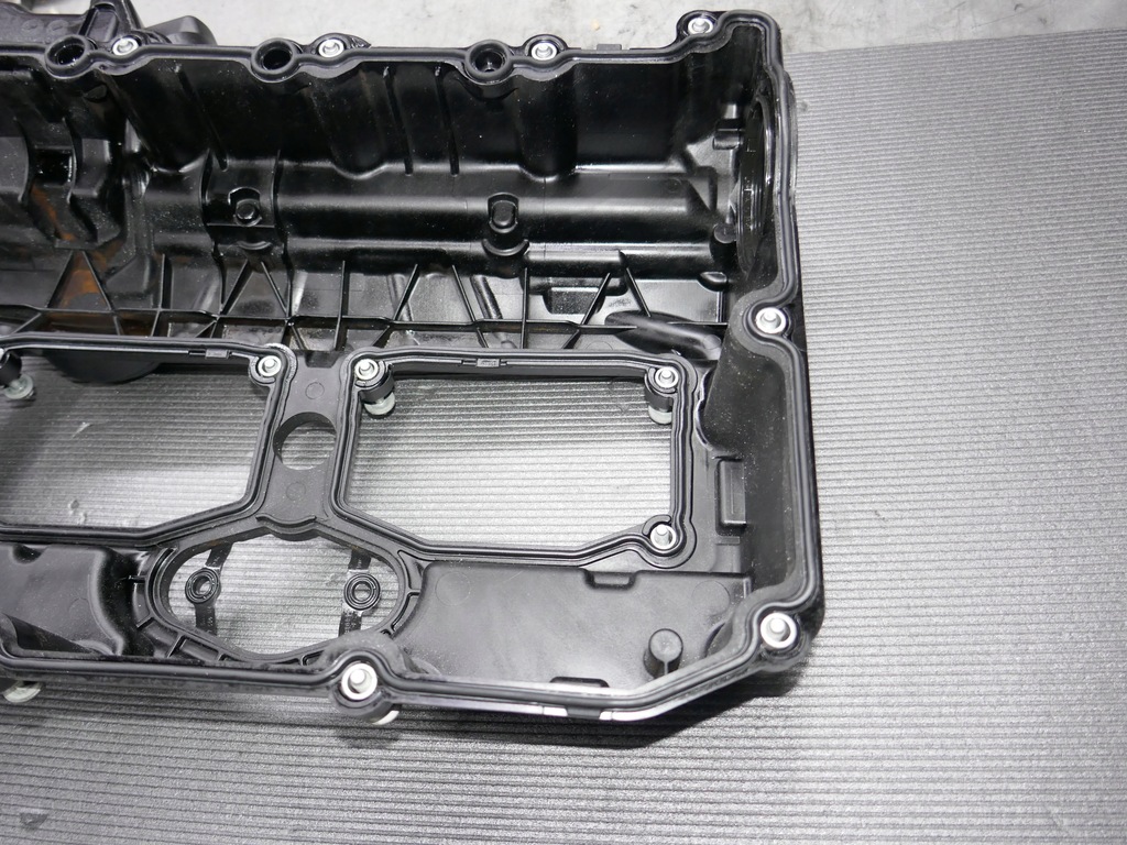 фото №13, Bmw e84 e89 f07 f10 f15 крышка клапанов 7588412