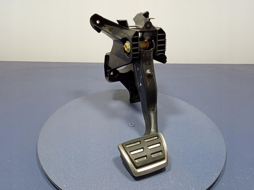 фото №1, Seat leon iii педаль тормоза автоматическая коробка передач 5q1723058ak