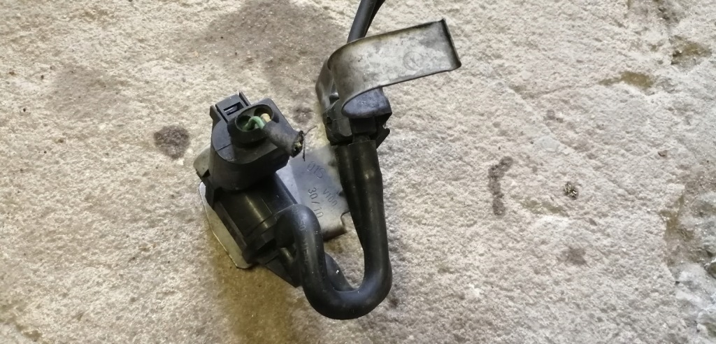 фото №1, Vw passat b7 2.0 tdi клапан вакуумa 1k0906283a