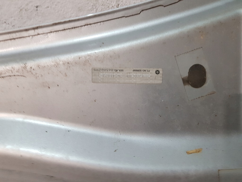 Капот кришка двигуна jeep cherokee kj європа  ps2 qs2 Ціна