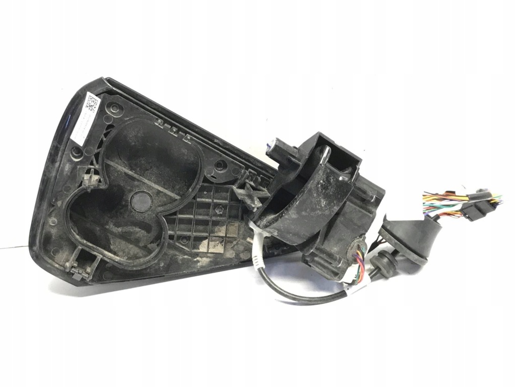 Крышка заливной топлива задний  tesla model 3 150551400d с Разборки