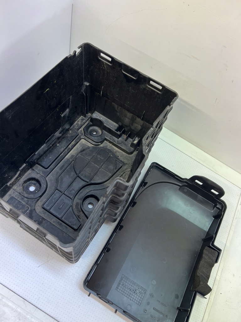 фото №3, Захист корпус акумулятор 8200654694 renault twingo ii