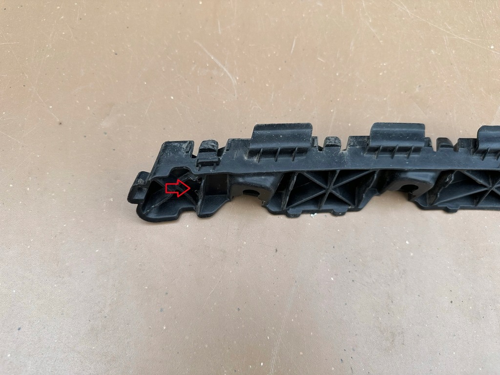 фото №7, Hyundai tucson iii 3 15r- напрямна бампера задній