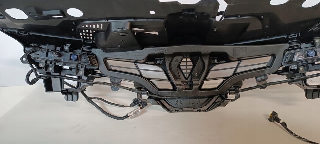 фото №4, Решётка радиатора решётка радиатора renault clio 4 iv 628101467r