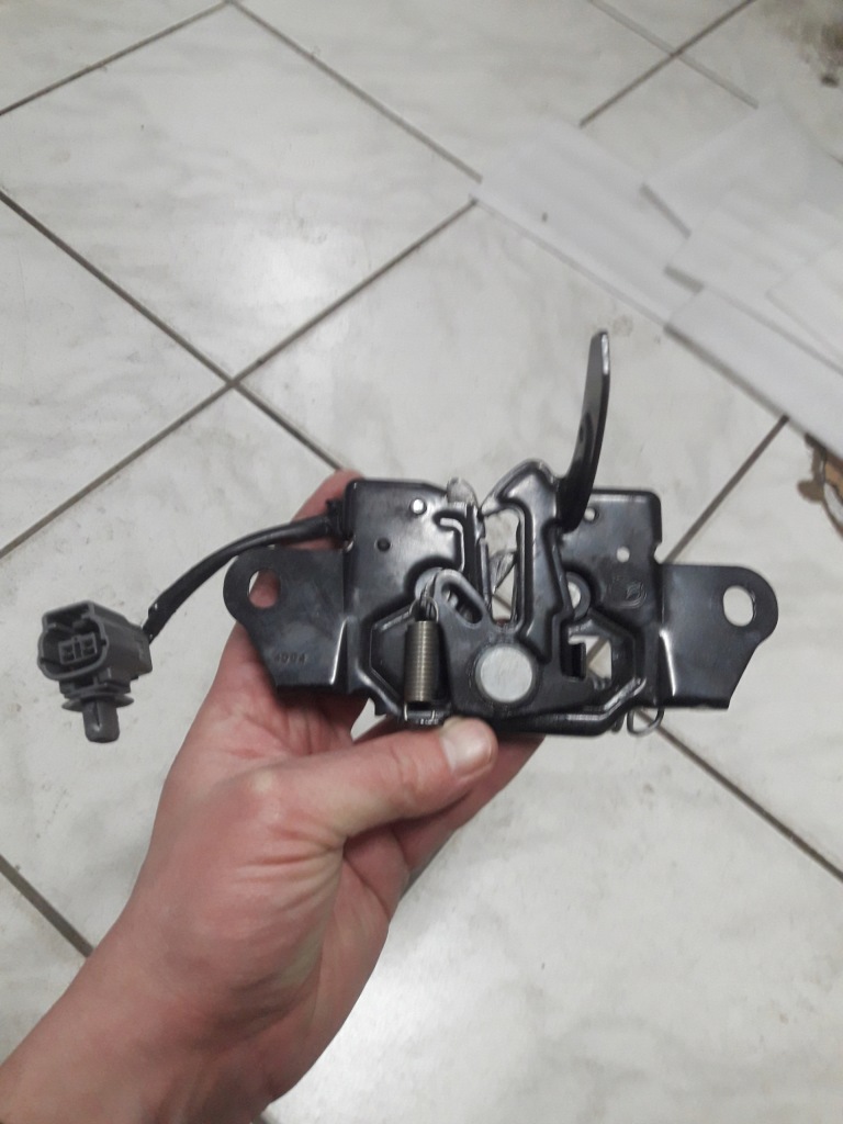 Купити Mazda mx5 nd замок капот оригінал гарний 4d04