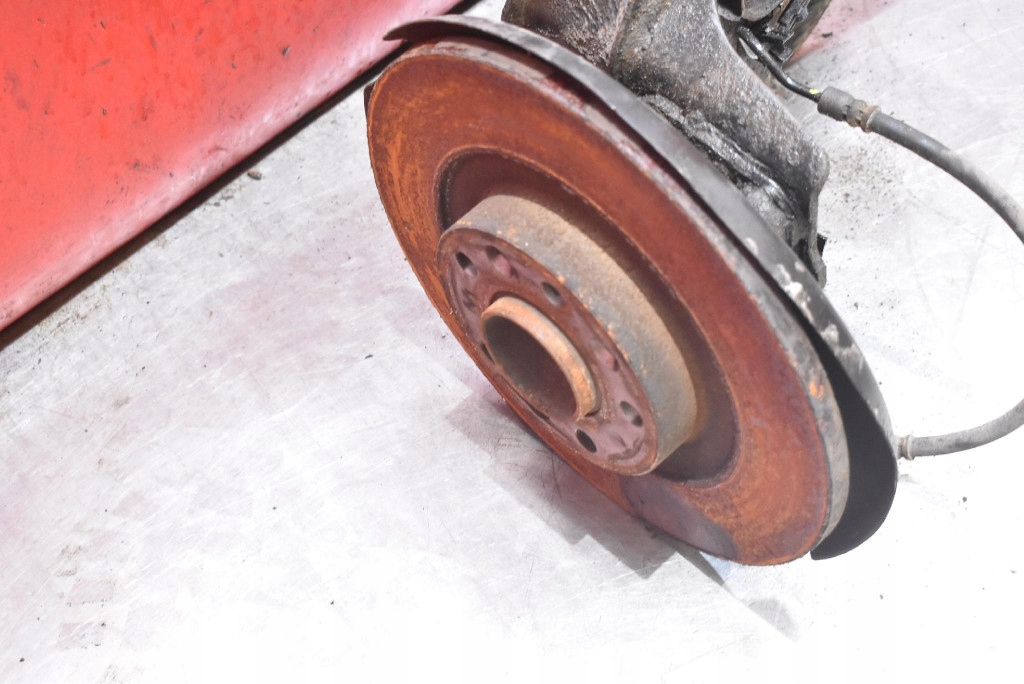 Ось задний  задняя балка citroen c4 grand picasso 2 2 2.0 bluehdi 150 km 13-17 в Украине