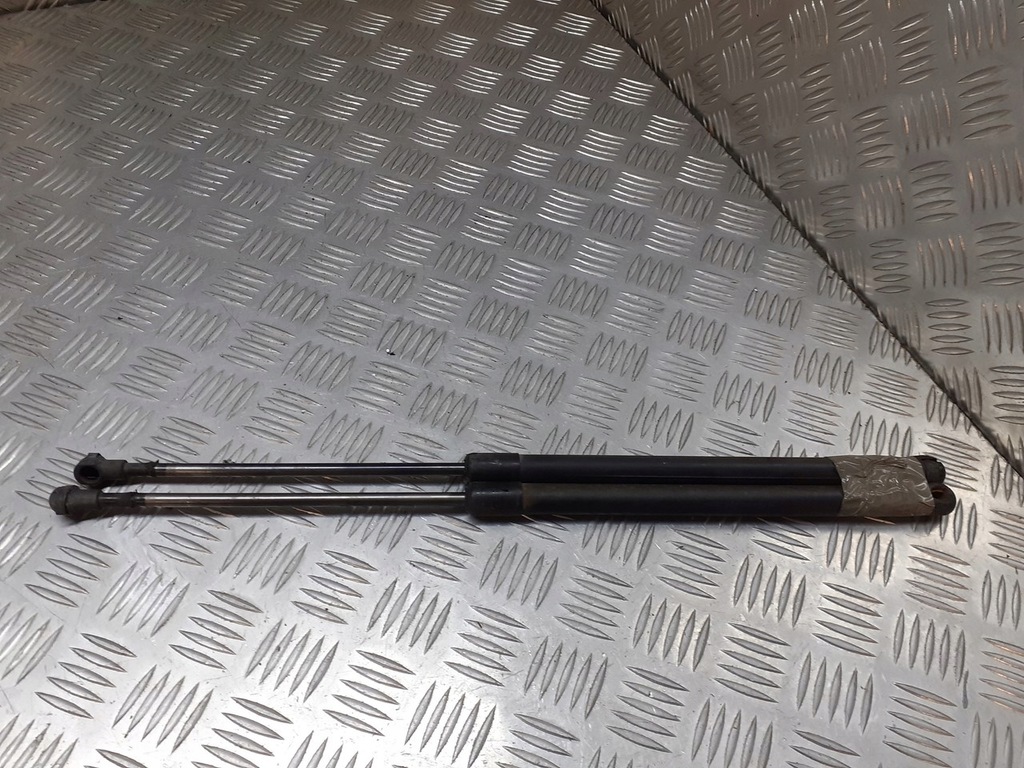 фото №1, Амортизаторы крышки задняя audi a3 8l