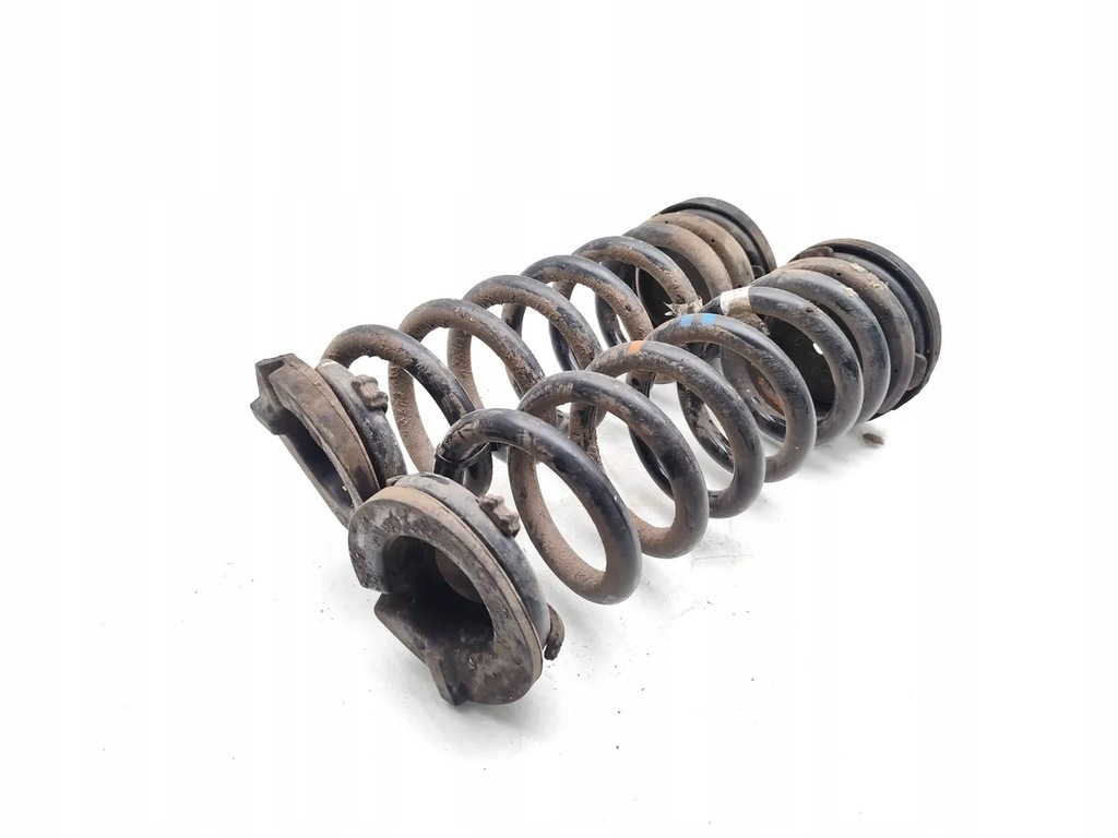 фото №12, Jaguar f-pace пружина задня 2.0 td4 дизель 120kw 163 hp hk83-5534-ac suv