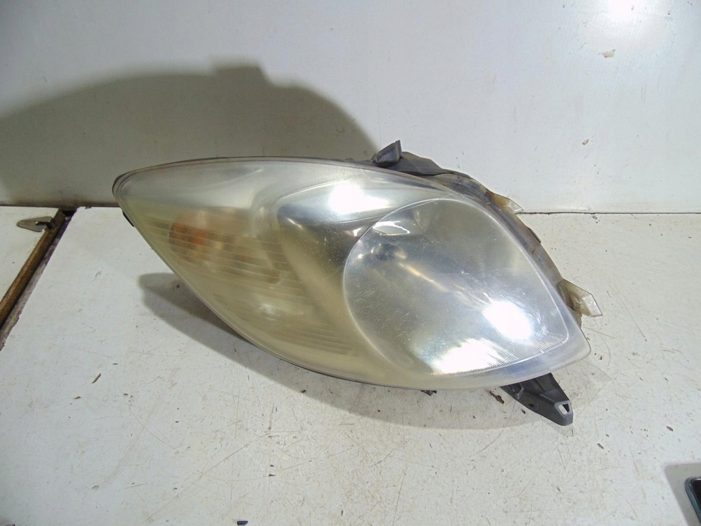 фото №1, Лампа лівий перед toyota yaris ii 81150-0d120