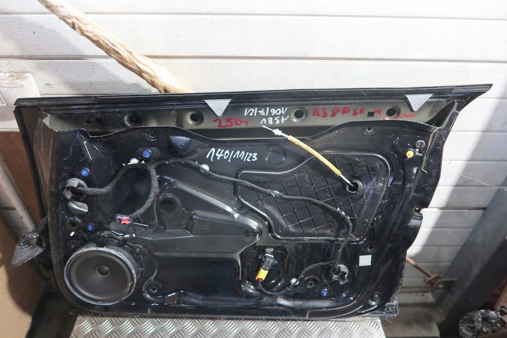 фото №9, Дверь правый перед audi a3 8p sportback