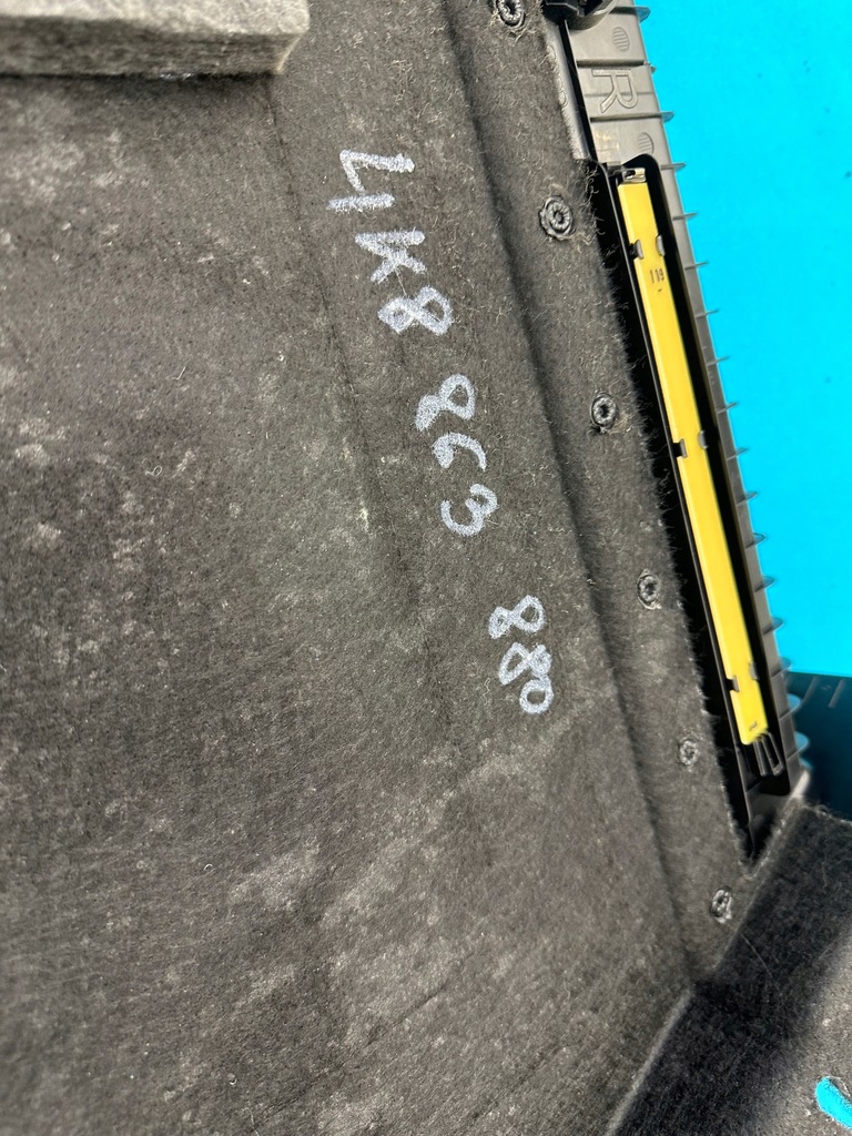 фото №7, Обшивка обивка багажника audi a7 s7 правая правый задняя 4k8