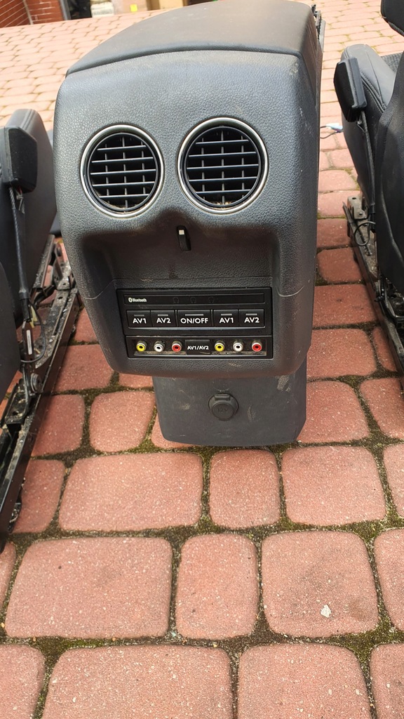 фото №12, Сиденья заднее сиденье peugeot 3008 мониторы