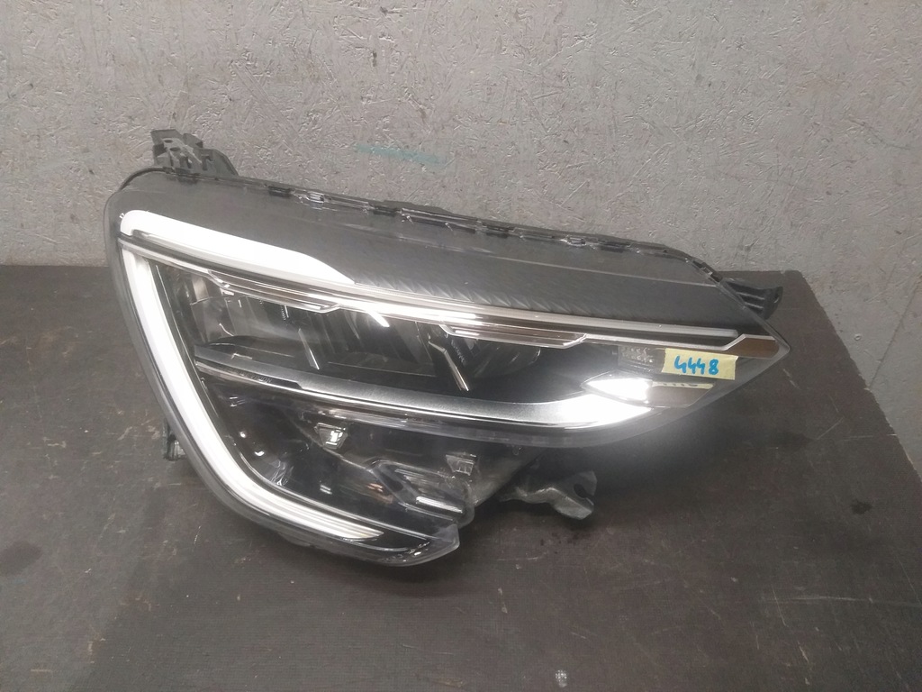фото №1, Лампа перед правая renault arkana full led 260107780r