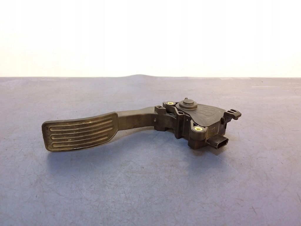 фото №1, Nissan juke i lift педаль газу 180023ra0b