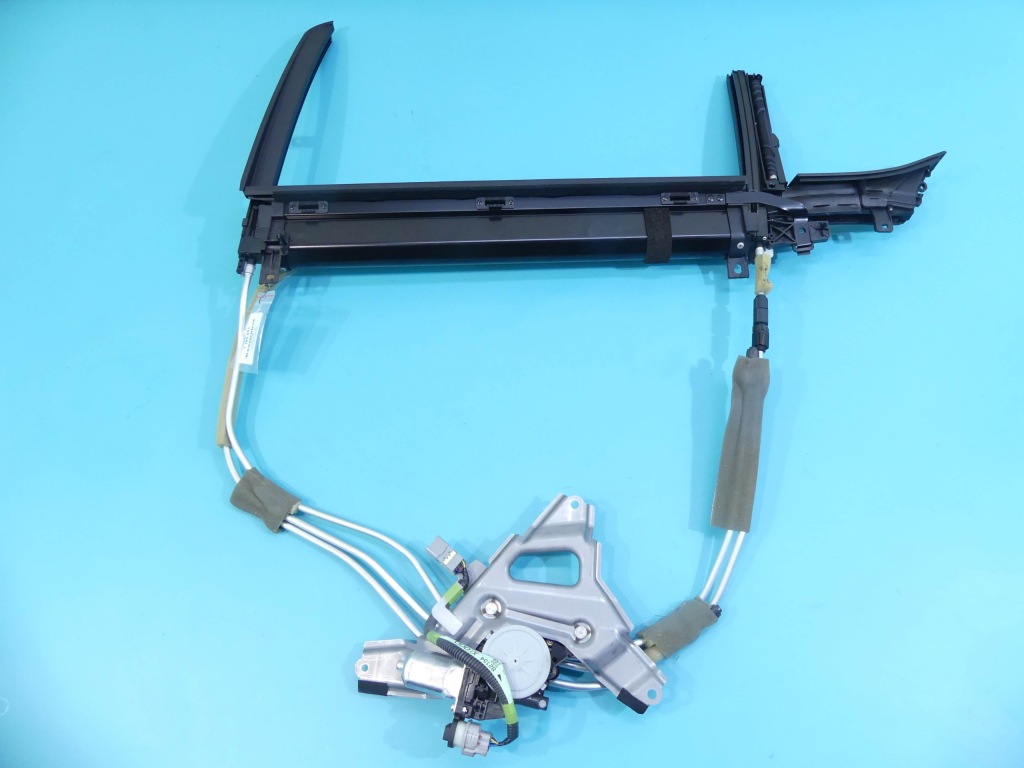 Шторка задня ліва lexus ls iv ls600h 06-12 в Україні