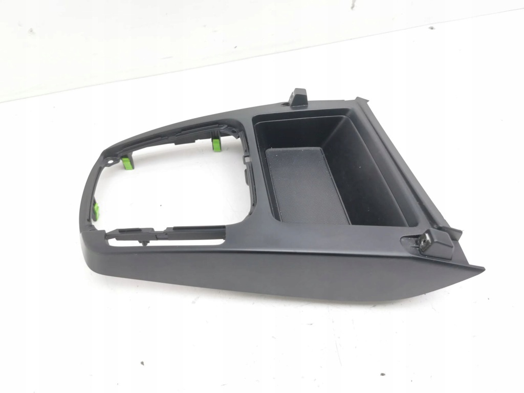 фото №7, Kia ceed 2019 рамка рычаг переключения передач  84615j7900