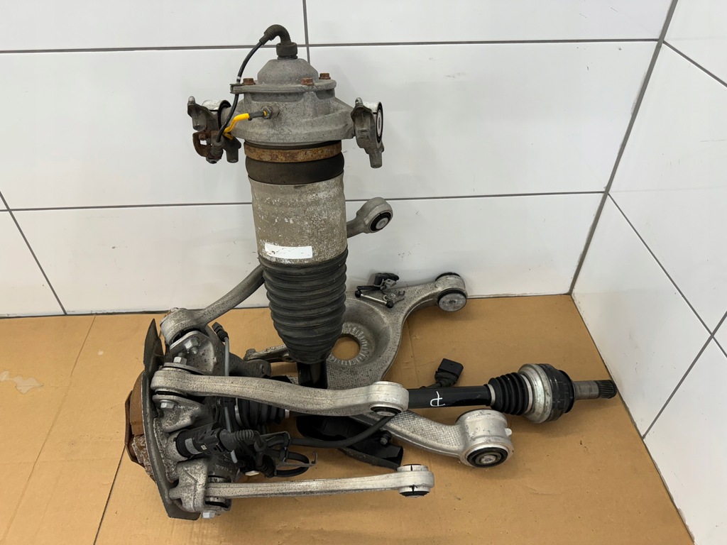 фото №1, Porsche panamera 971 подвеска поворотный кулак рычаг амортизатор