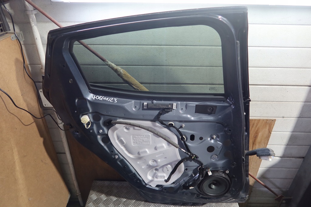 фото №8, Дверь левый задняя clio v вмятина лак tekpn