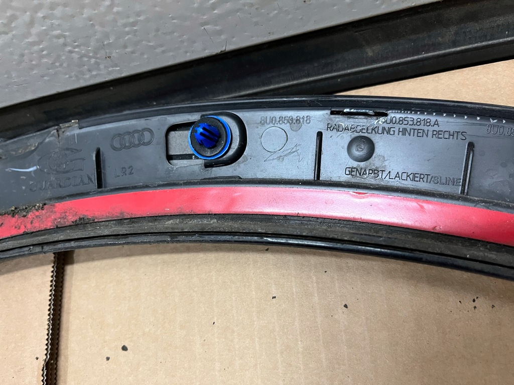 фото №8, Молдинг задня накладки задні audi q3 8u0 задня крила задня audi q3 молдинг