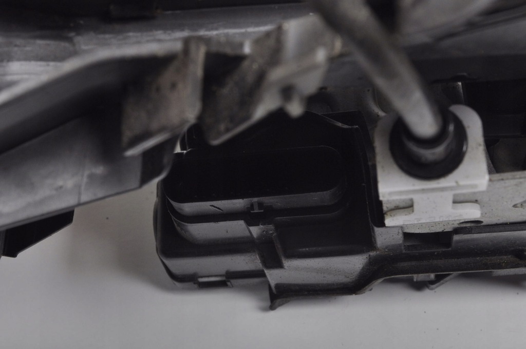 фото №8, Volvo v90 ii замок дверь левый задняя задний 31462448