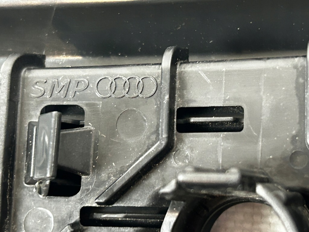 фото №6, Audi q3 lift права решітка бампера pdc