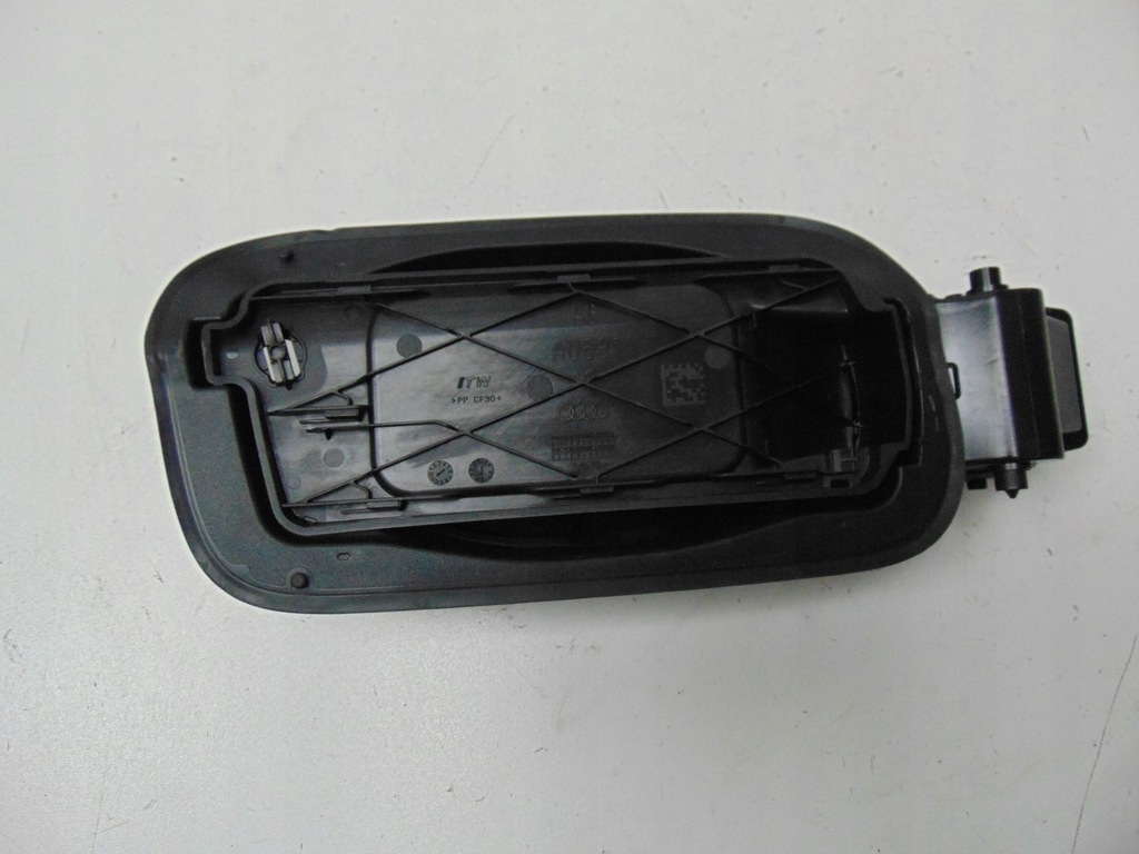 фото №1, Крышка заливной топлива кронштейн audi a6 c8 4k0809906