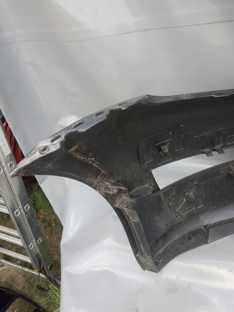 Tesla model 3 iii 17r- бампер перед передний pdc 1084175-00 с Разборки