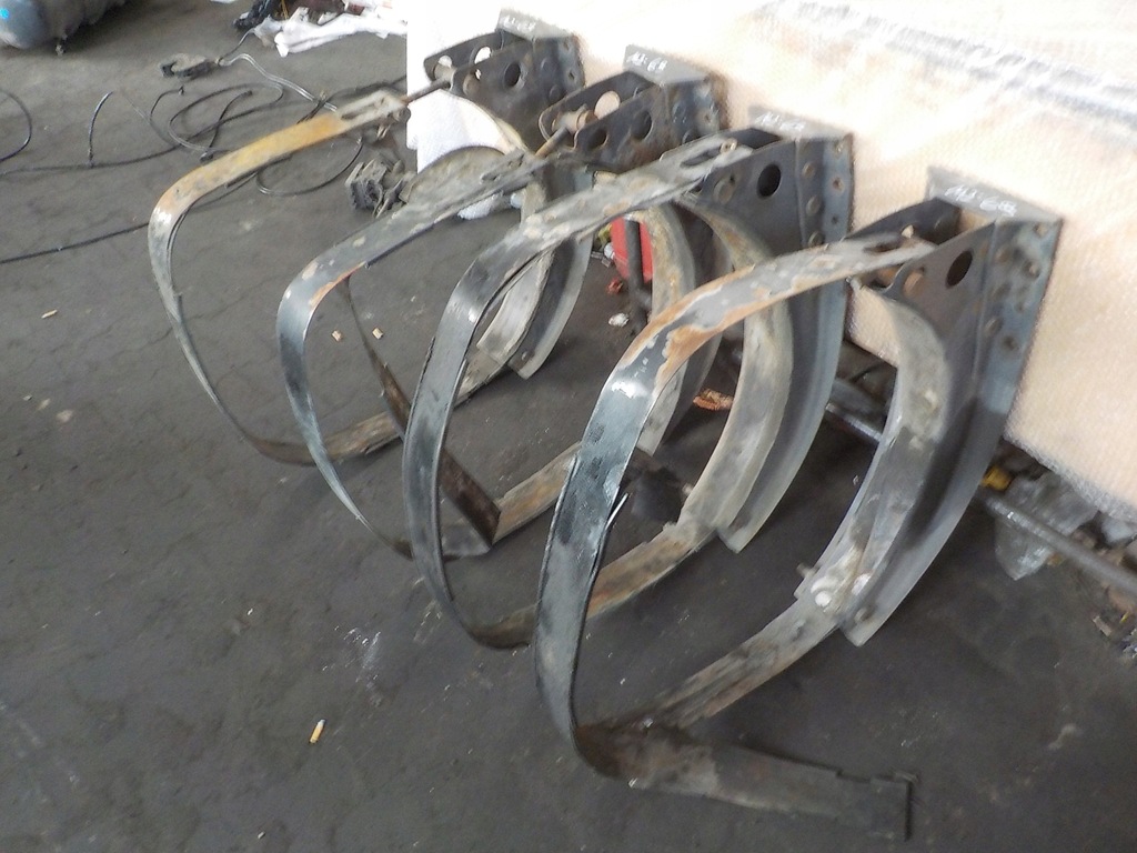 фото №5, Magnum dxi460 лапы крепления бака топлива