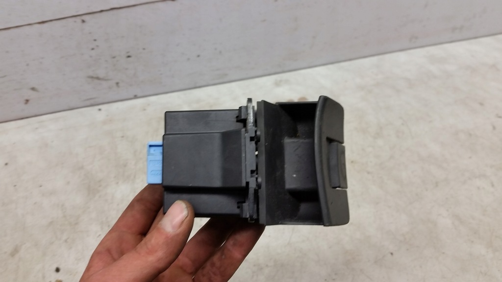 фото №2, Кнопка тормоза ручного renault espace iv 4