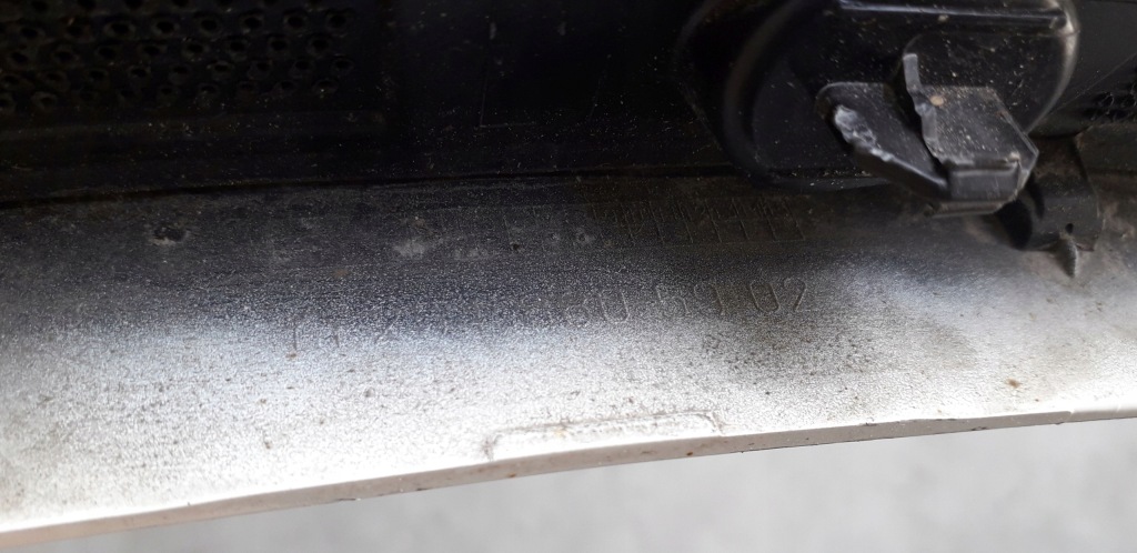 Молдинг крыла левая задний  mercedes glc w254 amg a2548805902 Оригинал