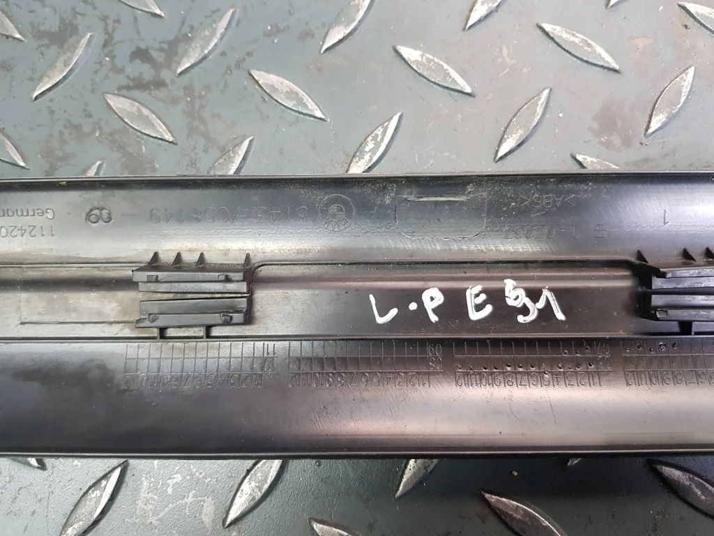 Молдинг внутренняя порог порог левая перед 7 058 149 bmw 3 e90 e91 в Украине