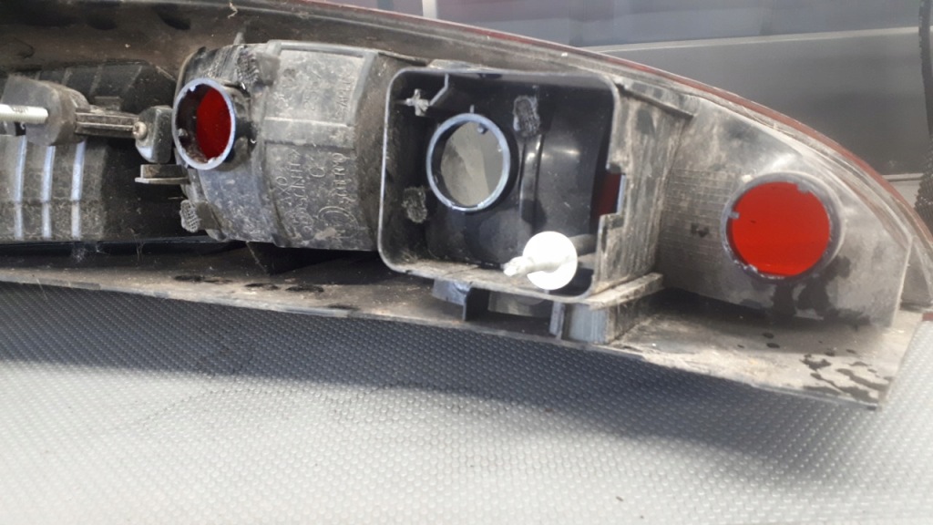 Лампа левая lancia ulysse 02-10r Оригинал