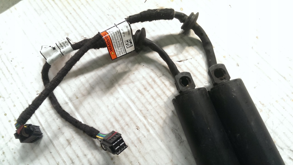 фото №3, Привод багажника range rover velar j8a2-70354-ac