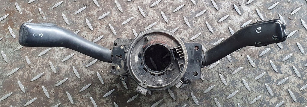 фото №1, Переключатель комбинированный skoda octavia i 8lo953513g