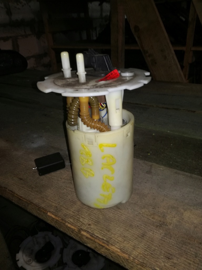 фото №1, Chevrolet lacetti nubira iii 2004 - 2012 rok насос топлива 1.8b 96447440