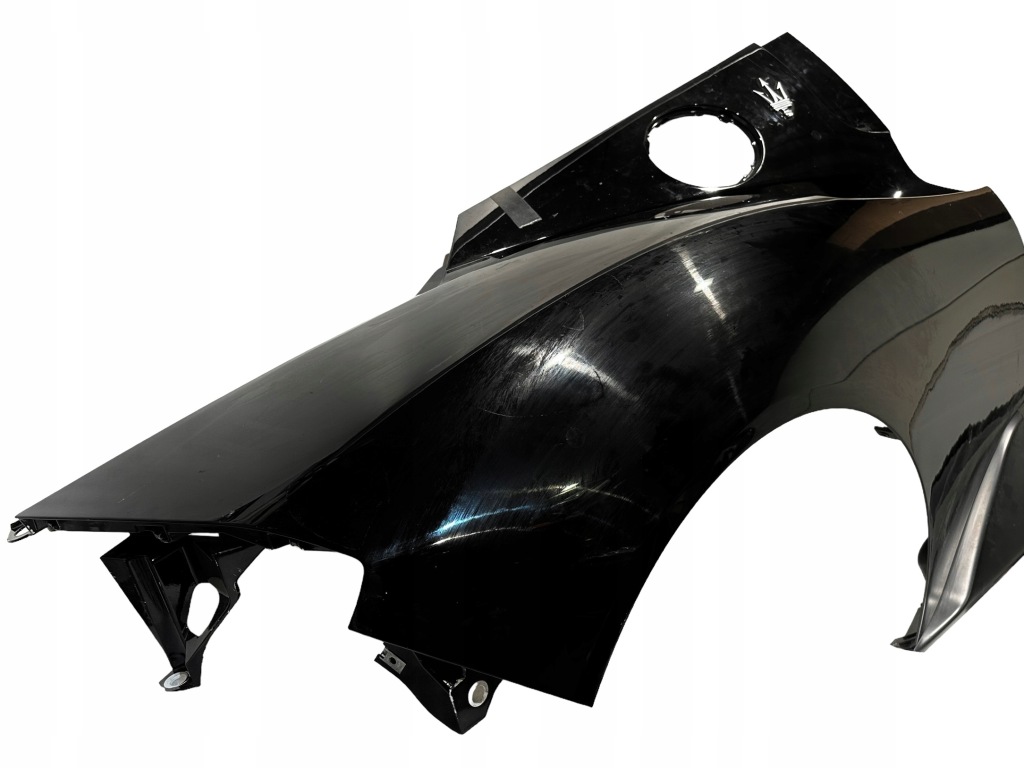 Maserati mc20 крыло  задняя правый с Разборки