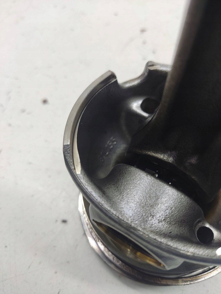 Skoda superb b8 3v 2018 поршень с шатун 81l155 с Разборки