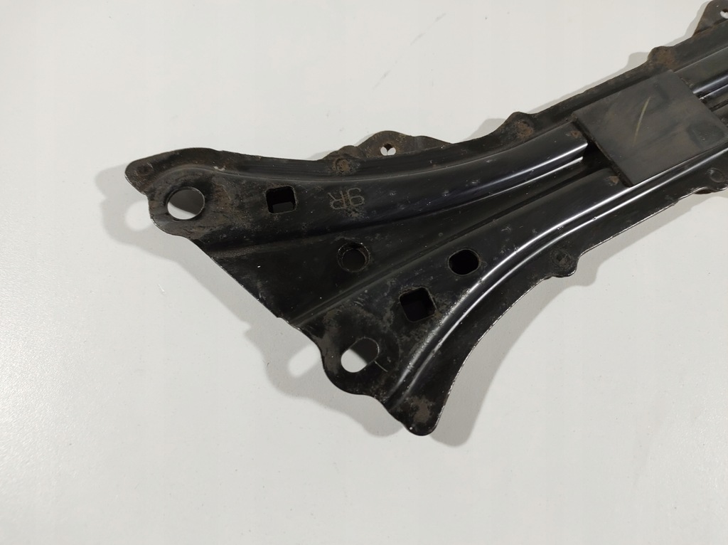 фото №5, Lexus is300h 13r кронштейн балка права