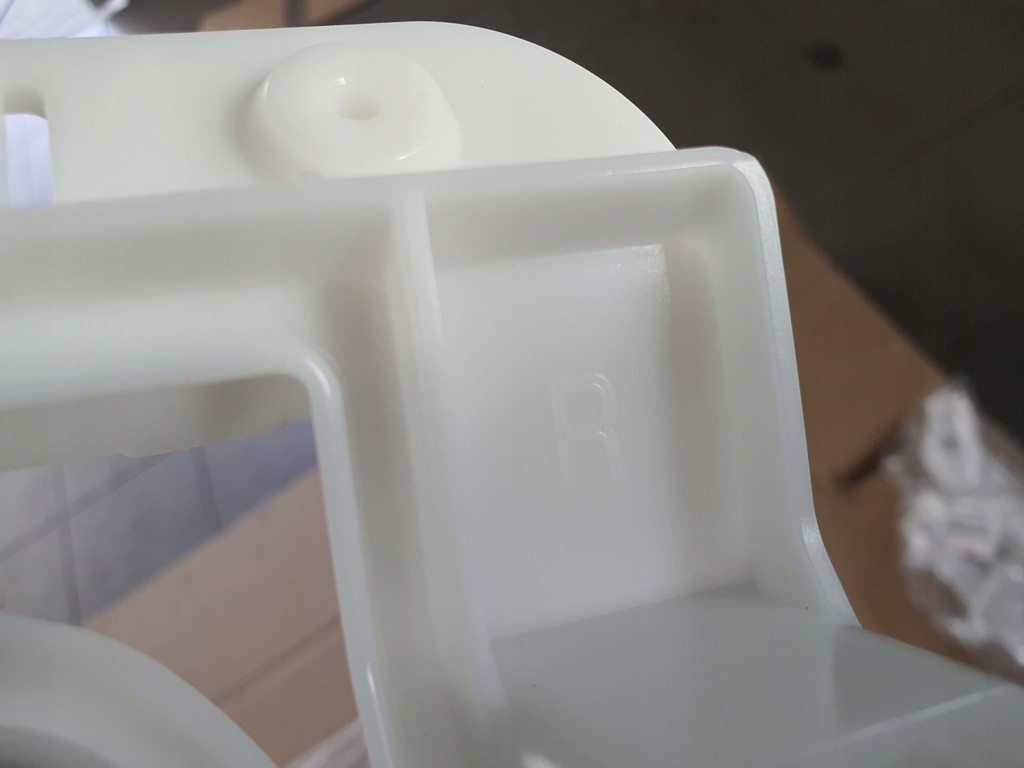 фото №8, Lexus nx 14-17 направляющая бампера лампа правый перед