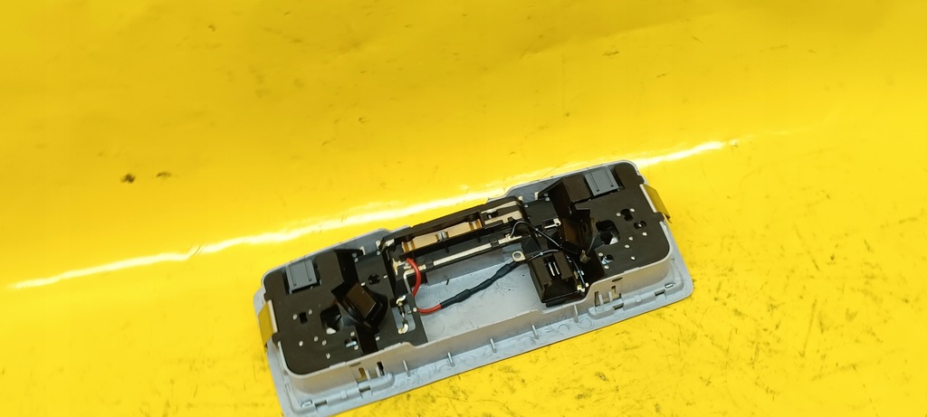 фото №7, Лампа потолочный mazda 6 01-06r kombi