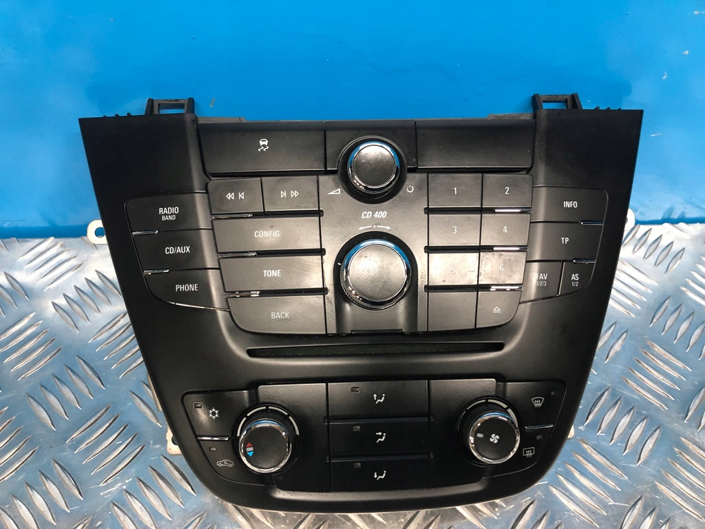 фото №1, Opel insignia a панель кондиционера радио