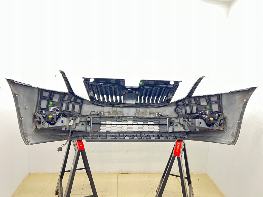 Бампер перед kompletny skoda octavia iii lift lak: lf7y 16-20 w колір Доставка