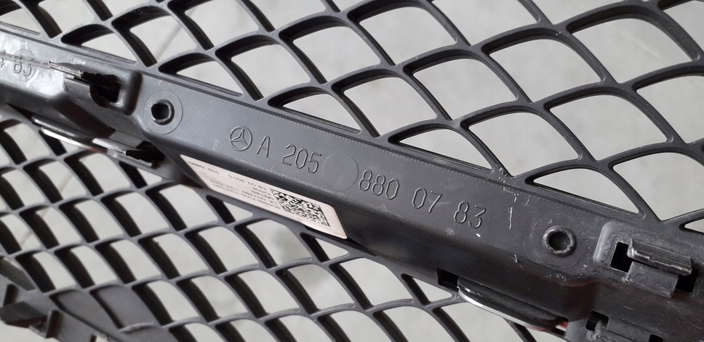 фото №9, Решётка радиатора решётка радиатора mercedes klasa c w205 a2058800183